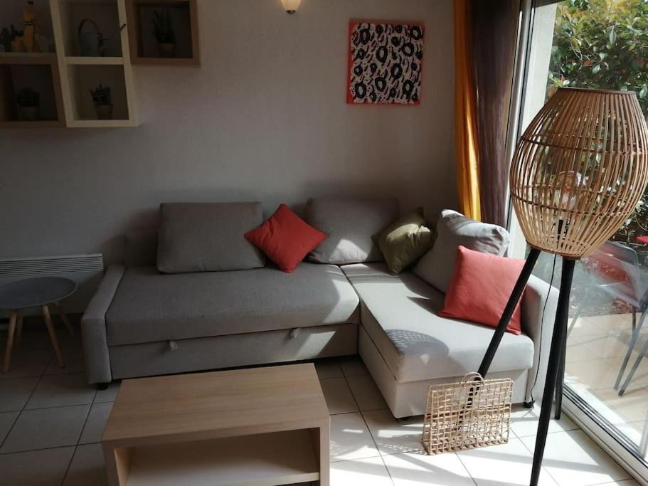 Le Soleil D Eugenie Appartement Dans Residence Avec Piscine Commune Pres De Carcassonne Olonzac Exterior photo