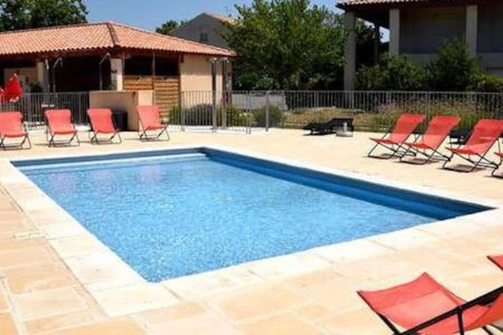 Le Soleil D Eugenie Appartement Dans Residence Avec Piscine Commune Pres De Carcassonne Olonzac Exterior photo